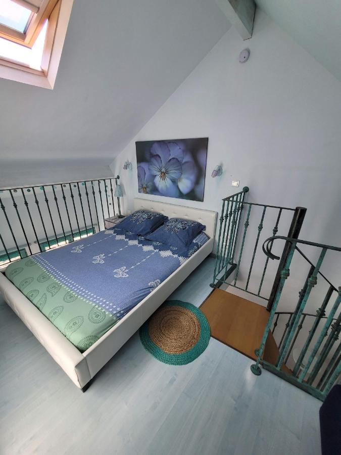 Gite Milly - 2 Studios En Coeur De Ville Ngoại thất bức ảnh
