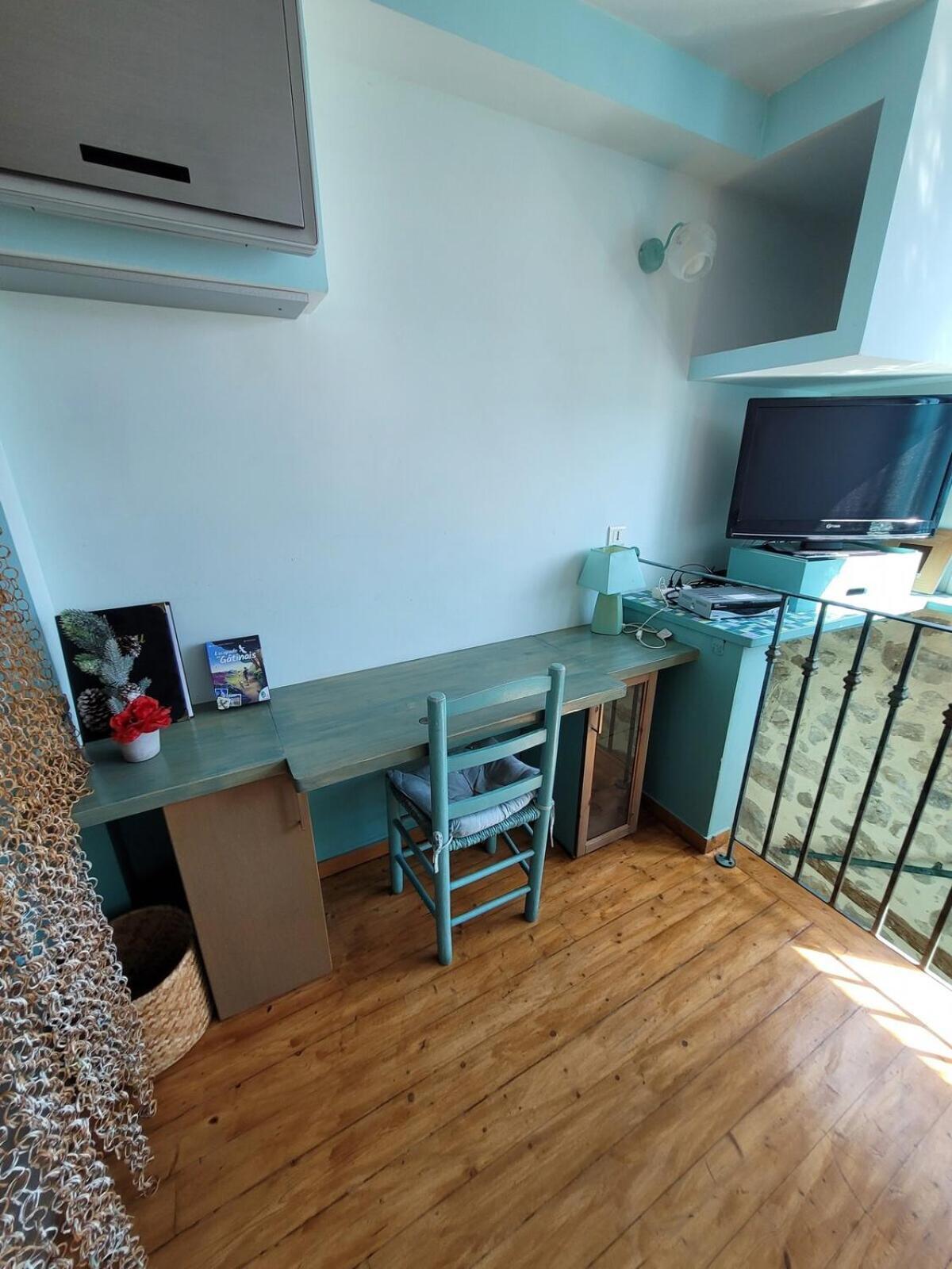 Gite Milly - 2 Studios En Coeur De Ville Phòng bức ảnh